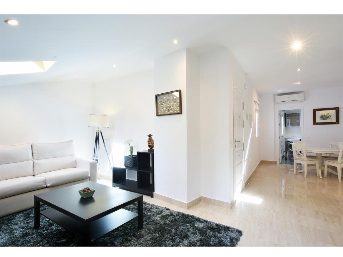 Apartamentos Unisierra Málaga Exteriör bild