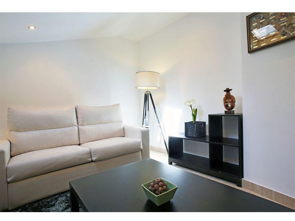 Apartamentos Unisierra Málaga Exteriör bild