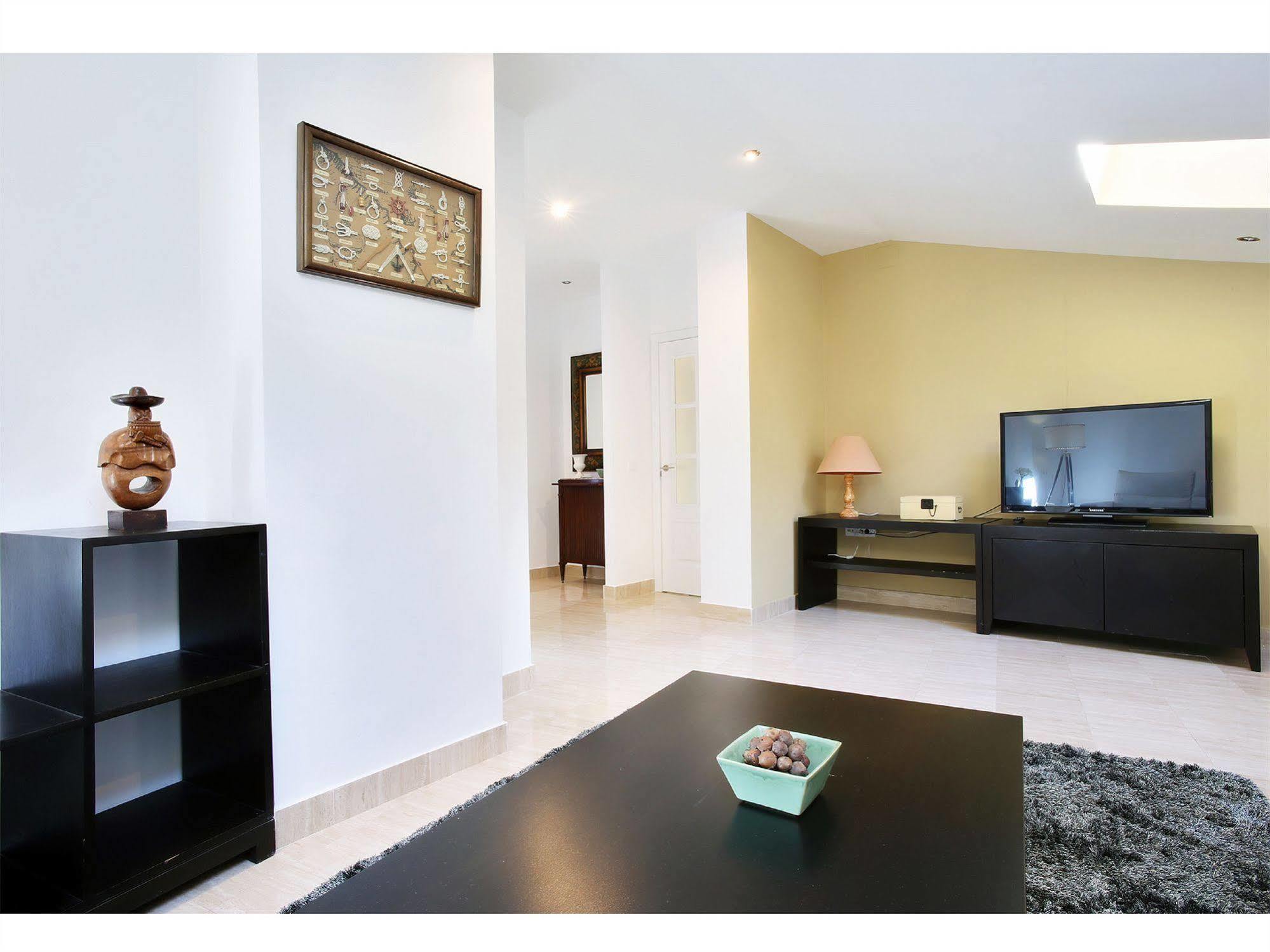 Apartamentos Unisierra Málaga Exteriör bild