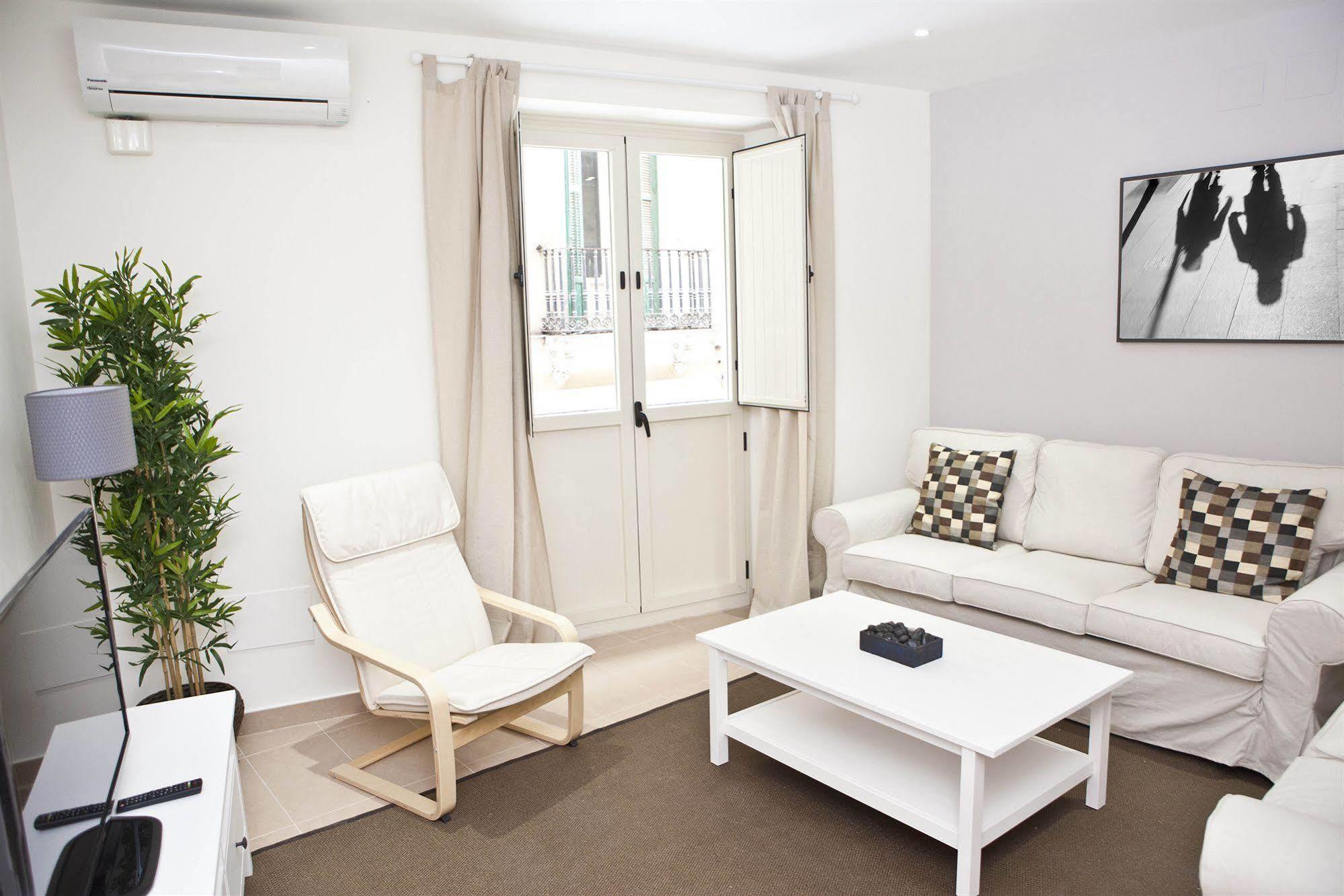 Apartamentos Unisierra Málaga Exteriör bild
