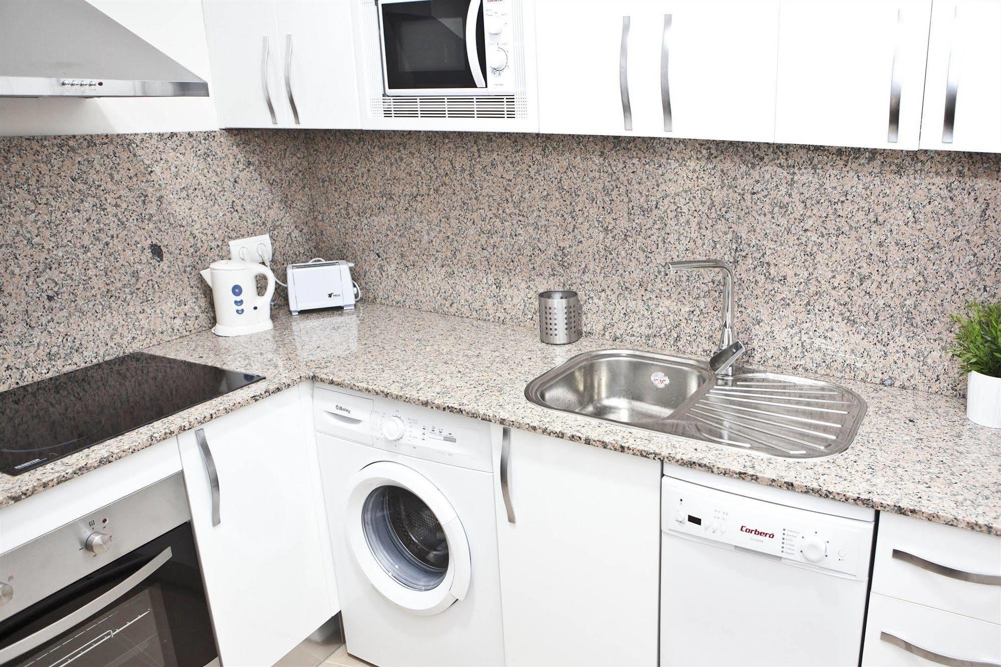 Apartamentos Unisierra Málaga Exteriör bild