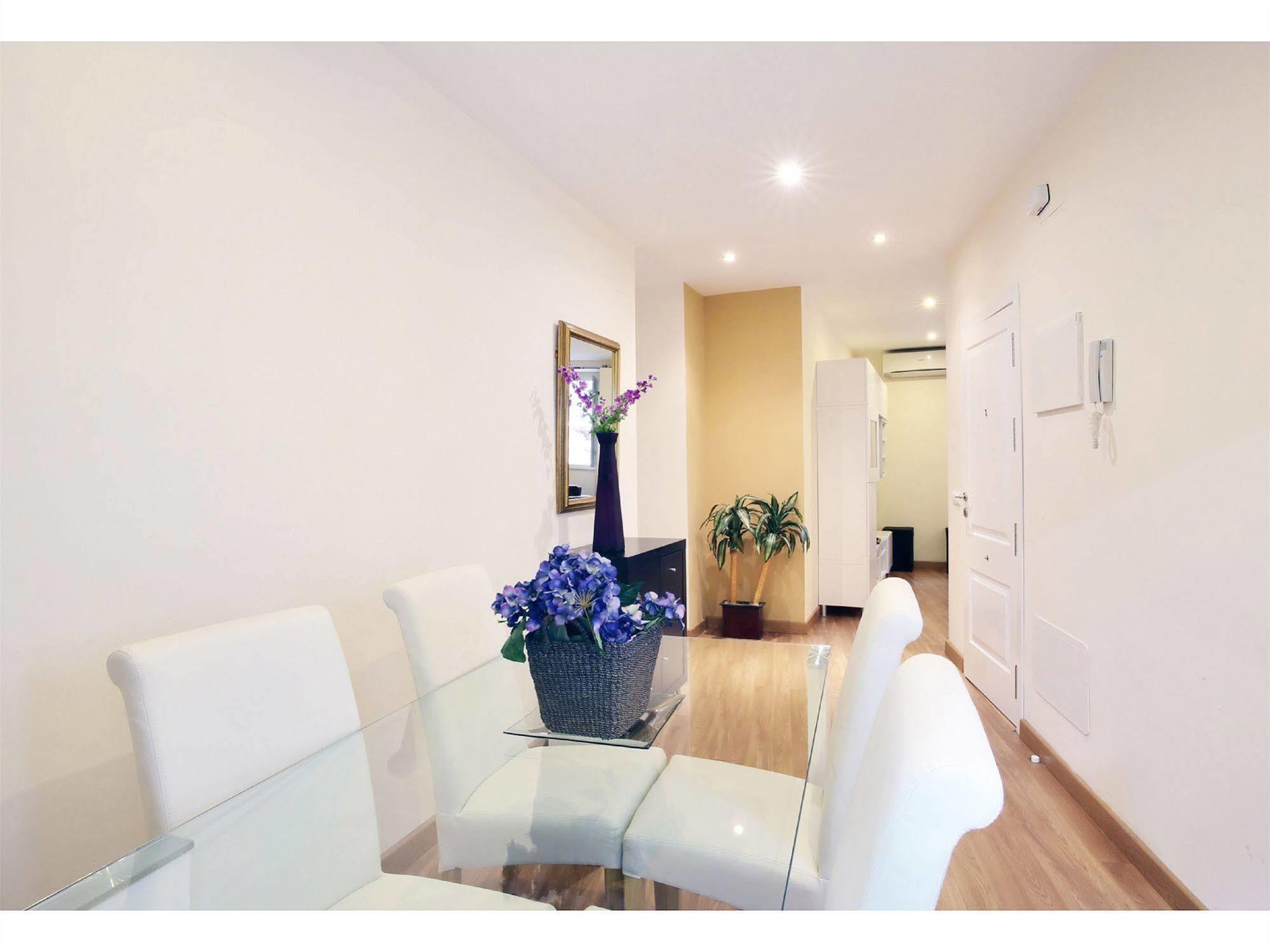 Apartamentos Unisierra Málaga Exteriör bild