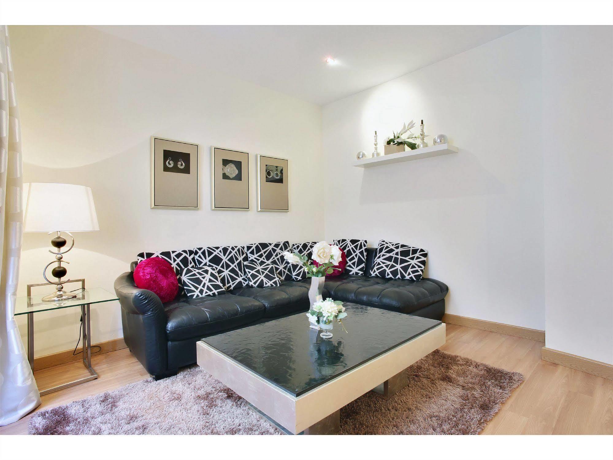 Apartamentos Unisierra Málaga Exteriör bild