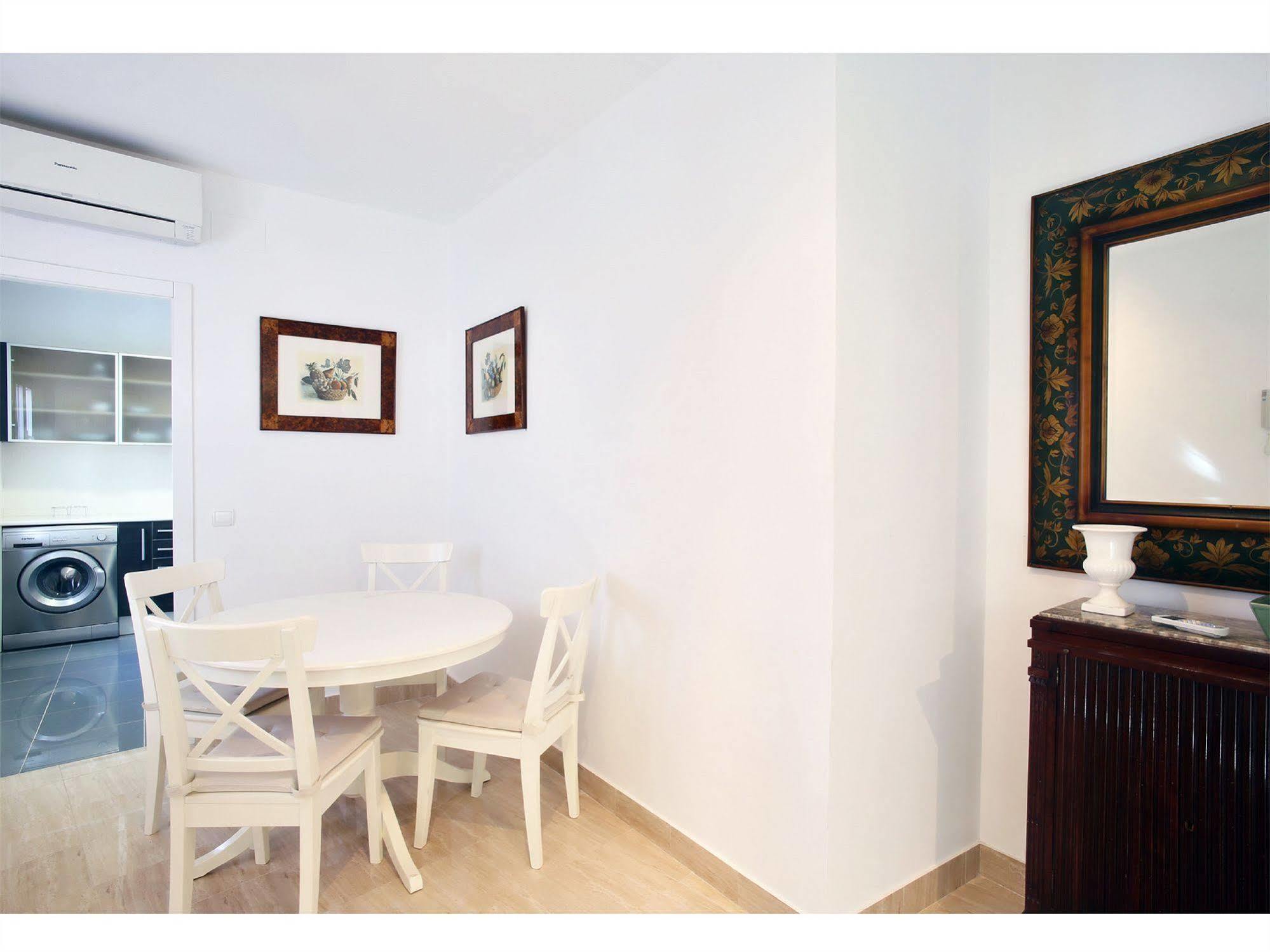 Apartamentos Unisierra Málaga Exteriör bild